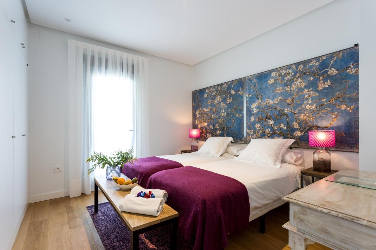 Apartamentos Rg Plaza De Espana Siviglia Esterno foto