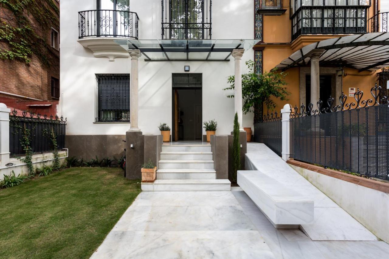 Apartamentos Rg Plaza De Espana Siviglia Esterno foto