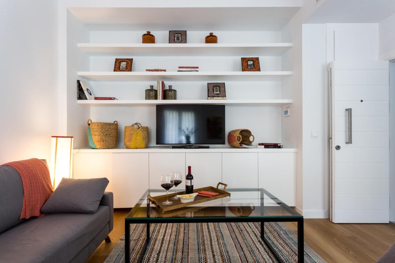 Apartamentos Rg Plaza De Espana Siviglia Esterno foto