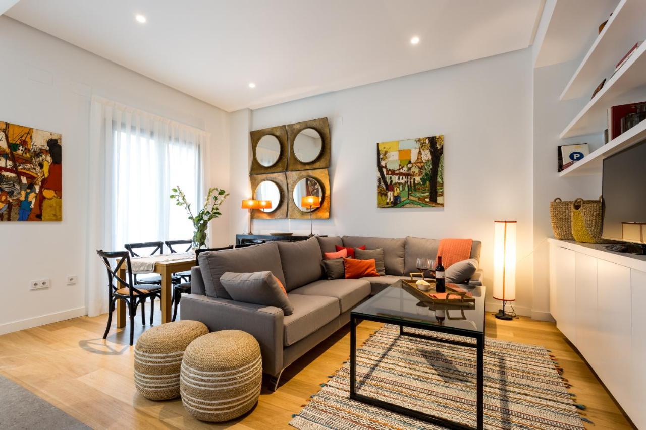 Apartamentos Rg Plaza De Espana Siviglia Esterno foto