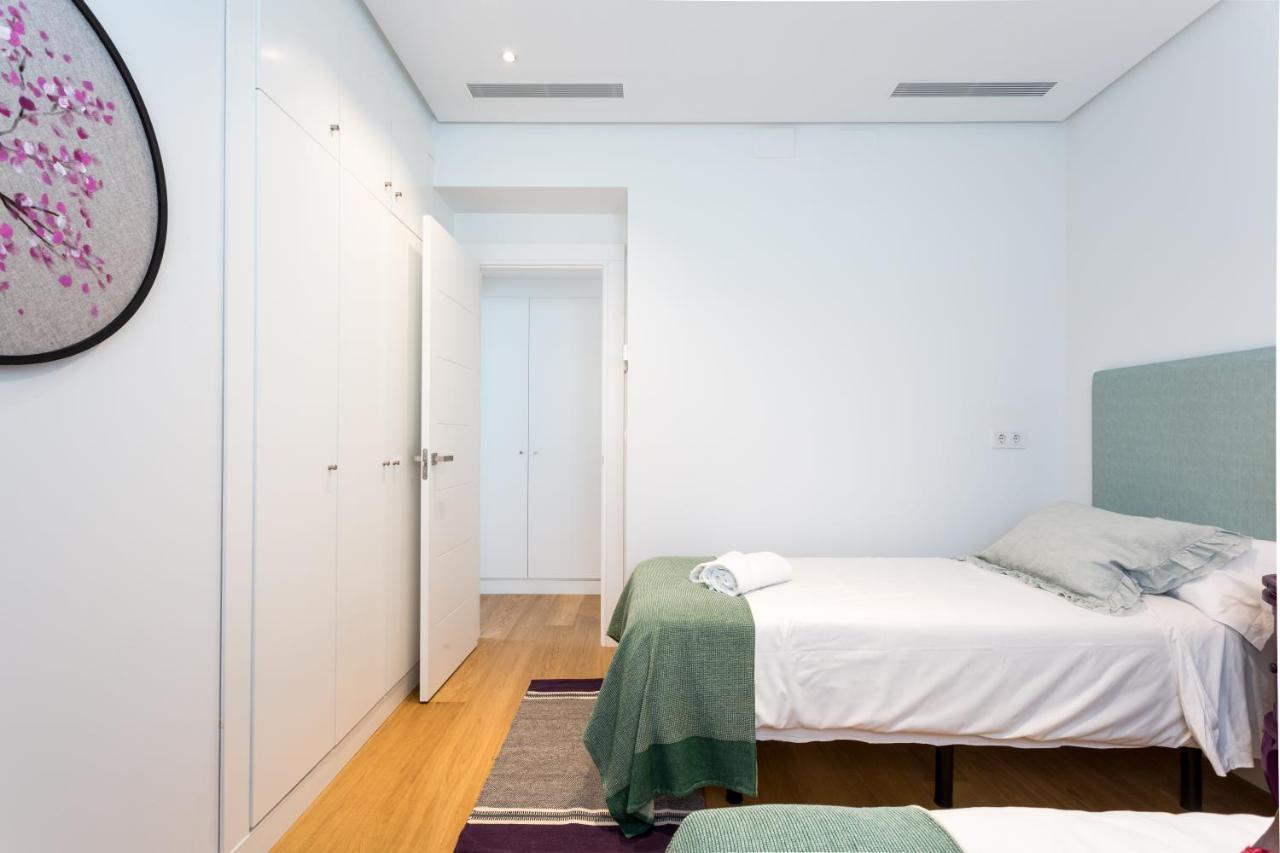 Apartamentos Rg Plaza De Espana Siviglia Esterno foto