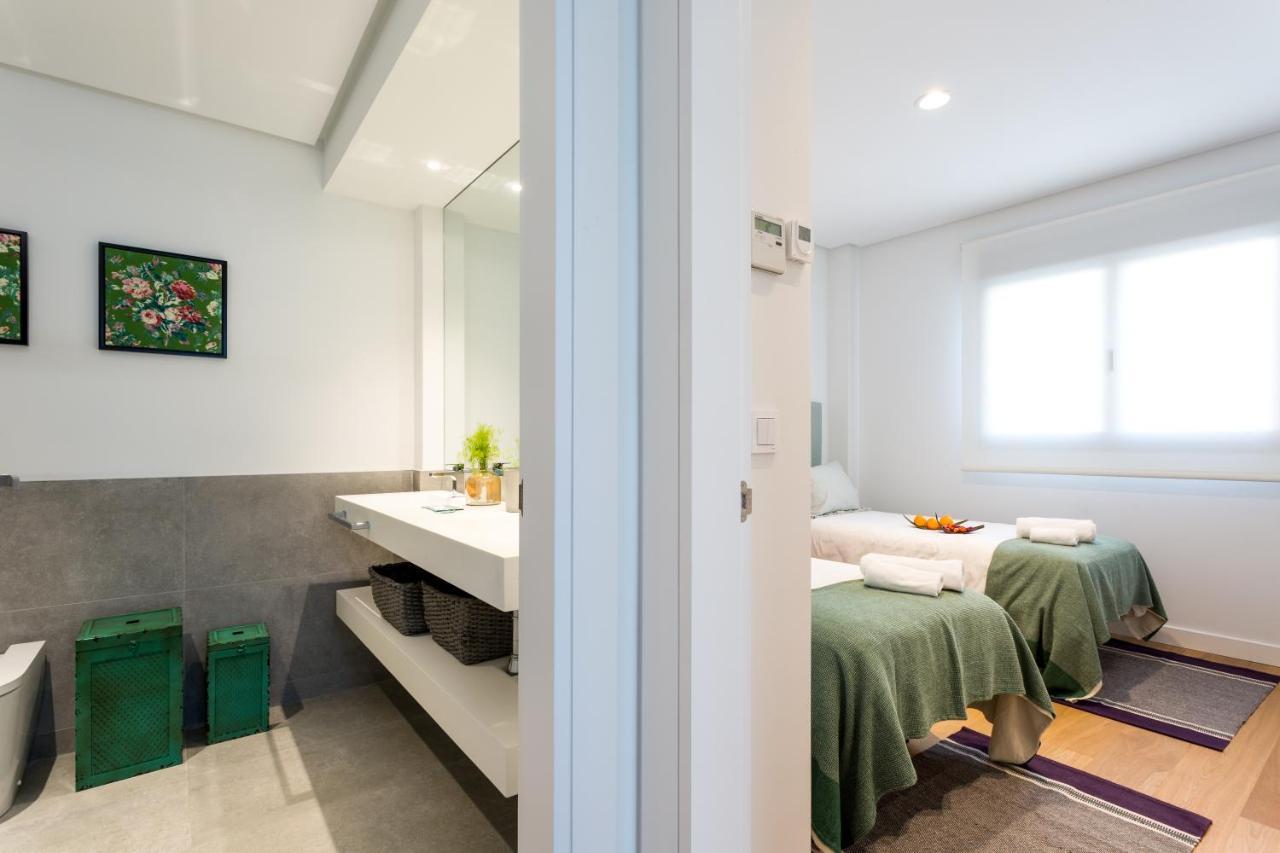 Apartamentos Rg Plaza De Espana Siviglia Esterno foto