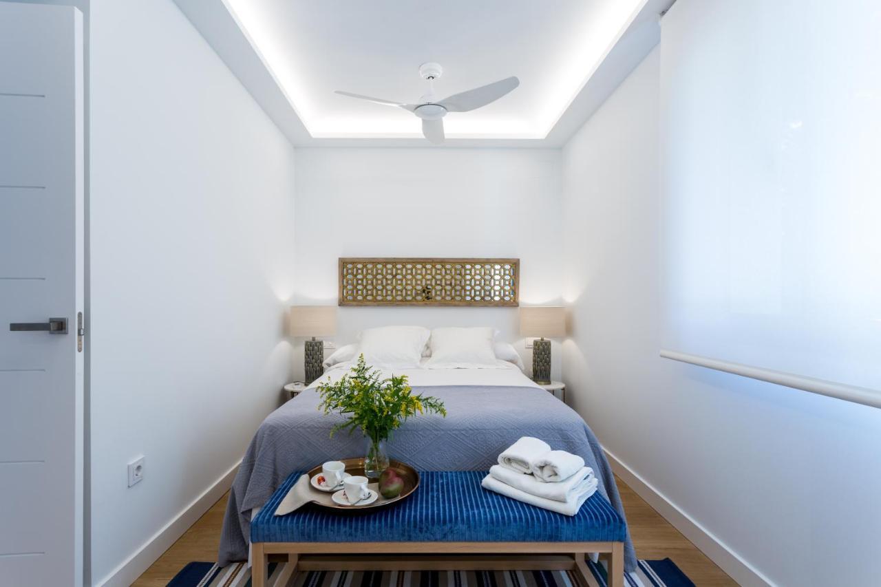 Apartamentos Rg Plaza De Espana Siviglia Esterno foto