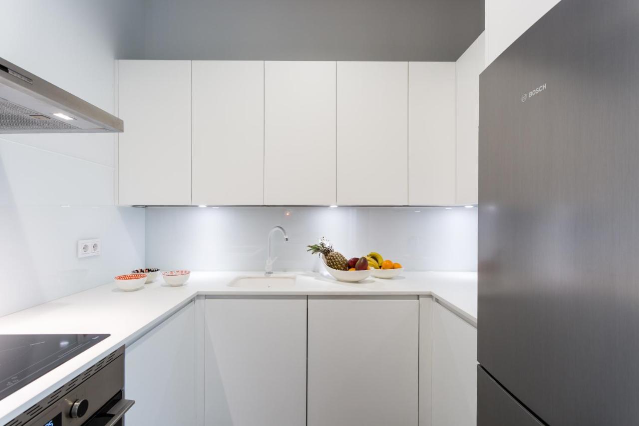 Apartamentos Rg Plaza De Espana Siviglia Esterno foto