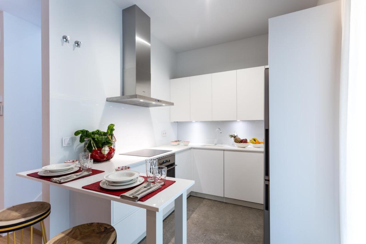 Apartamentos Rg Plaza De Espana Siviglia Esterno foto